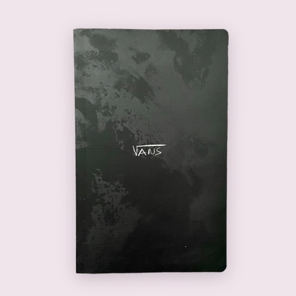 VANS Off the Wall UltraRange Black Journal
